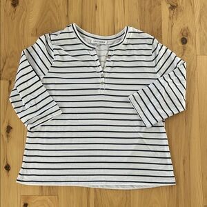 Emily Daniel’s White & Black Stripped Quarter Sleeve Sleeve Shirt Size XL